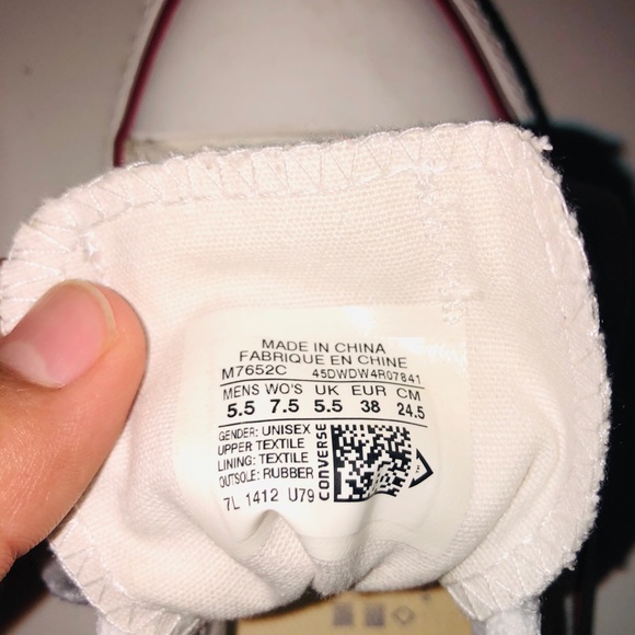 White Converse Chuck Taylor All Star Lo Sneaker - Picture 4 of 4